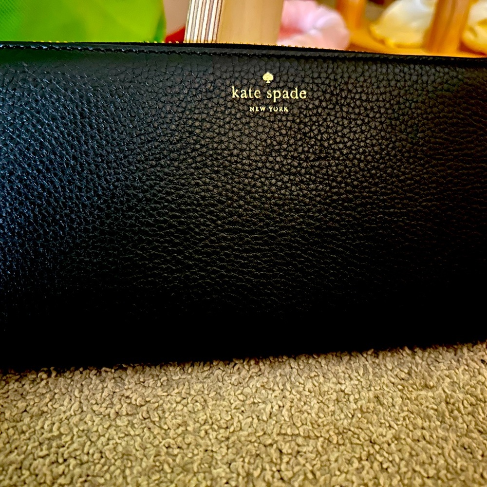 Kate Spade ♠️ zip around wallet